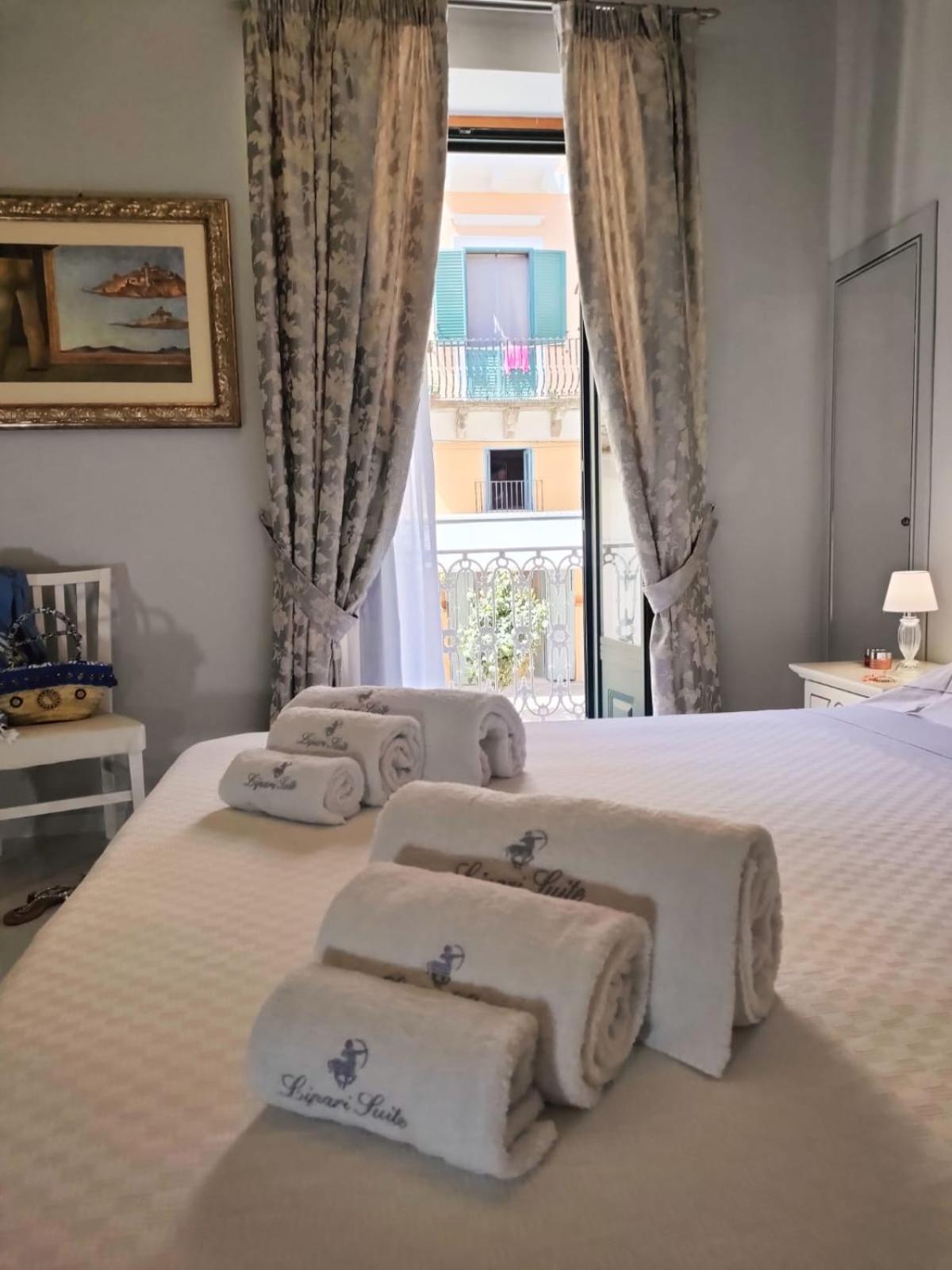 Lipari Suite B&B מראה חיצוני תמונה